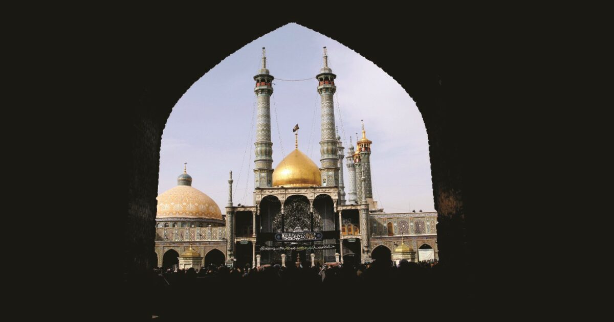 Trincea Qom. Il “Vaticano degli sciiti”. Iran, viaggio nella città cuore della resistenza anti-Usa e Israele