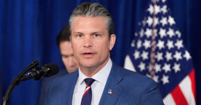 Copertina di Attacco all’Iran, Hegseth: “Teheran stava creando uno scudo per il suo ricatto nucleare. Non sarà una guerra infinita”