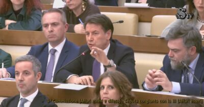 Copertina di Iran, Conte a Crosetto e Tajani: “Meloni continuerà a dire che Trump deve vincere il Nobel per la pace?”