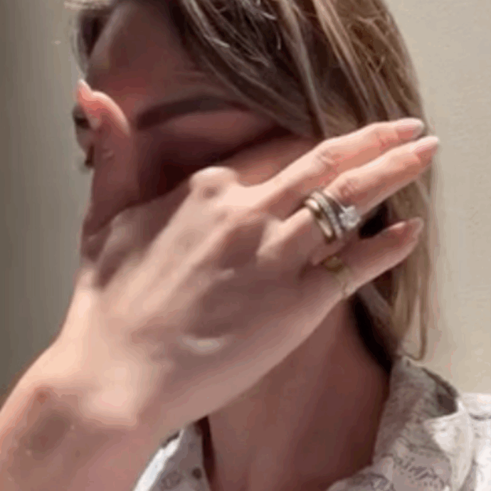 “Ha preso una pallonata al petto, è svenuto per una ventina di secondi e poi ha avuto una crisi”: Beatrice Valli racconta in lacrime il malore del figlio Alessandro