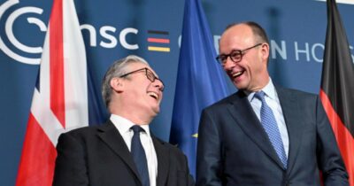 Copertina di Merz oggi da Trump per il dopo-guerra. E Starmer cede le basi