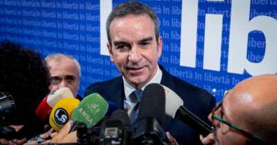 Copertina di Occhiuto omaggia i morti in mare. Ma al processo la Regione non c’è