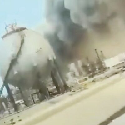 Copertina di Attacco all’Iran, salgono i prezzi dell’energia: danni per Cina e Ue. Putin rifiata