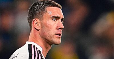 Copertina di Svolta Vlahovic: il serbo apre al rinnovo con la Juventus. C’è stato un primo incontro: i nodi della trattativa