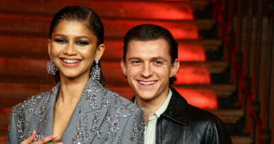 Copertina di Tom Holland e Zendaya si sono sposati in segreto, la rivelazione sul red carpet: “Il matrimonio c’è già stato, ve lo siete perso”