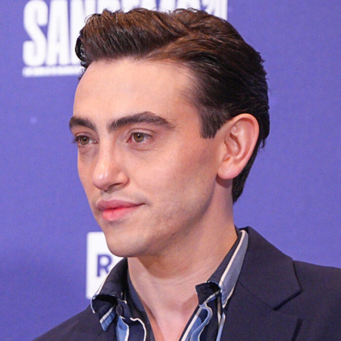 “C’era un bel clima a Sanremo 2026? Falso, lì dietro succedono tante cose. Dovreste venire nei camerini…”: Michele Bravi sgancia la bomba gossip