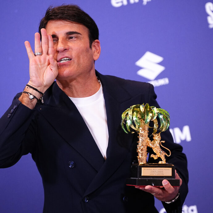 Sal Da Vinci pronto per essere festeggiato dalla sua Napoli: “Chiesto alla Questura il supporto per la sicurezza dall’aeroporto a casa sua”