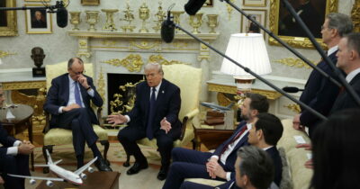 Copertina di Trump attacca la Spagna: “Non ci ha fornito le basi per l’operazione in Iran. Ho ordinato di rompere tutti gli accordi commerciali”