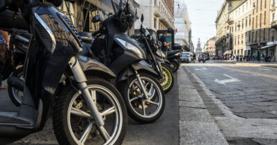 Copertina di A febbraio ancora segno positivo per il mercato delle due ruote. Soffre l’elettrico – i dati Ancma