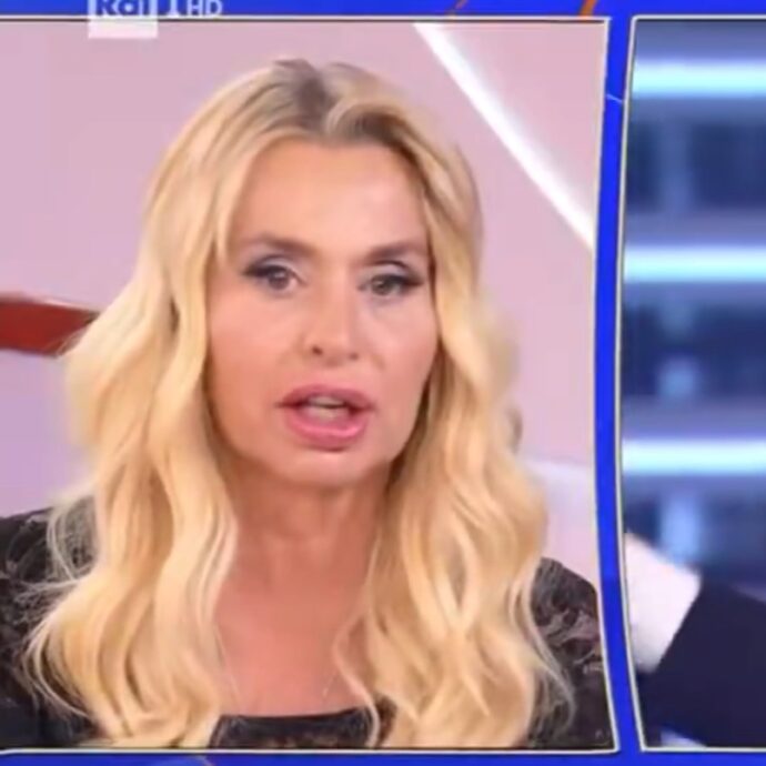 “Nino Frassica ha fatto una battuta molto offensiva su di me a Sanremo”: Valeria Marini scoppia in lacrime