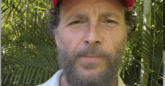 Copertina di “La mia band è in giro per gli aeroporti. Ci stiamo organizzando per affittare gli strumenti”: Jovanotti sul caos degli scali bloccati in Medioriente