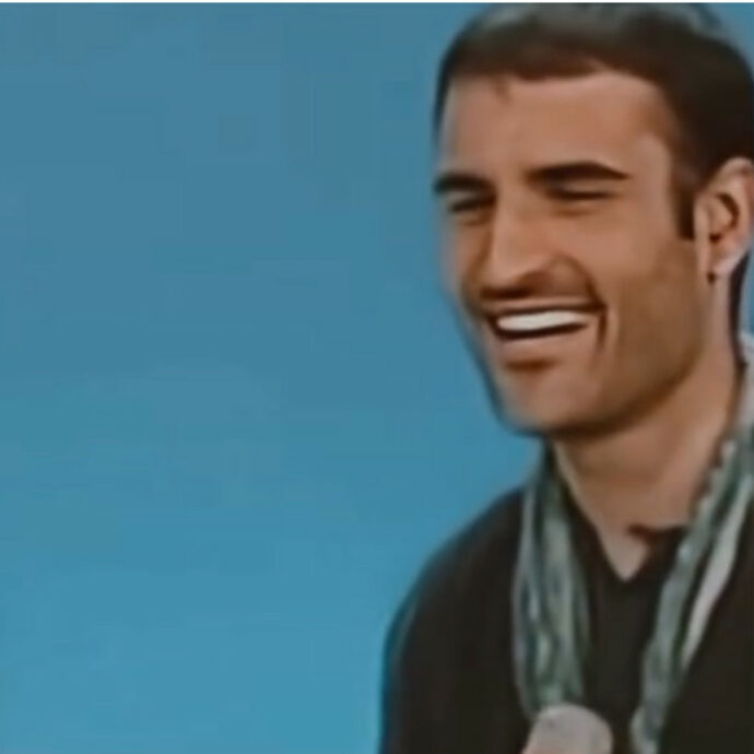 Sal Da Vinci ‘perde la testa’ per Ambra Angiolini: “Sei bellissima, non ho capito niente, guardavo solo te”: il video rispunta dal passato e diventa virale