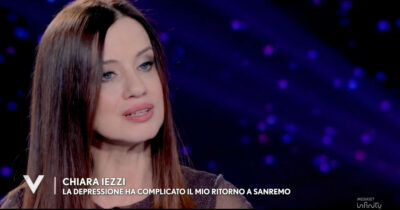 Copertina di “A Sanremo la gente mi vedeva intontita, dicevano che non avevo voglia. Erano i farmaci, stavo affrontando depressione e attacchi di panico”: le parole di Chiara Iezzi