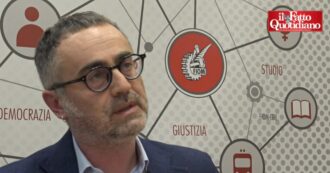 Copertina di Stellantis, l’affondo di De Palma (Fiom) contro Urso: “Il ministro racconta una realtà che non esiste”. E attacca Elkann