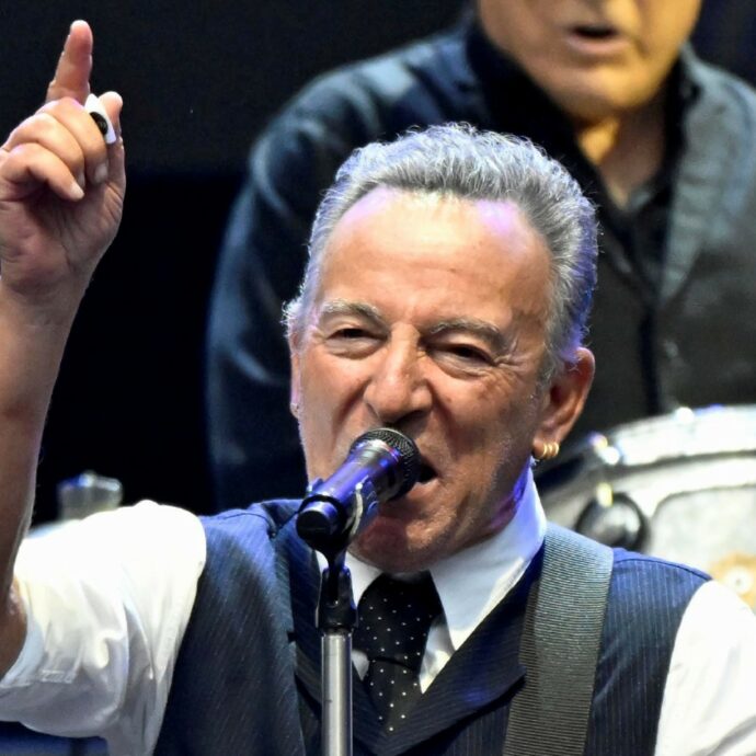 “I fan italiani? Una forma particolare di stalking che rende la vita in Europa un inferno. Ma sono un bel gruppo”: l’aneddoto amarcord di Bruce Springsteen