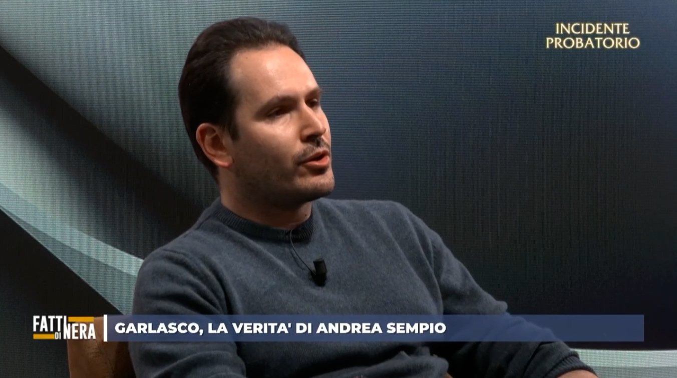 Caso Garlasco, parla Andrea Sempio: “Per il pubblico il delitto è diventato una soap opera. La gente mi chiede i selfie” Caso Garlasco, parla Andrea Sempio: “Per il pubblico il delitto è diventato una soap opera. La gente mi chiede i selfie”