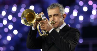 Copertina di Paolo Fresu suonerà dal vivo per “Alcesti” di Euripide al Teatro Greco di Siracusa: ecco il calendario delle rappresentazioni classiche