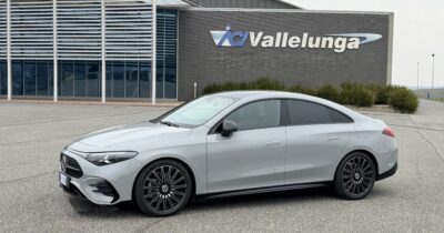 Copertina di Mercedes CLA al centro dei corsi di guida sicura ACI-Sara nei circuiti italiani