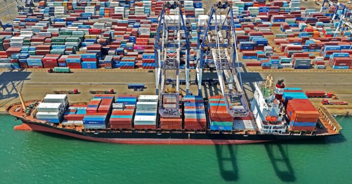 Petrolio alle stelle e rotte a rischio. L’effetto Iran sull’automotive