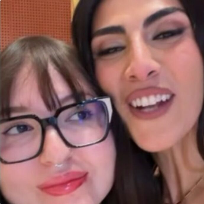 Giulia Salemi incontra per caso sua ‘sorella’ dopo 25 anni: “La nostra è una storia difficile, avevo tanti sensi di colpa nei suoi confronti”
