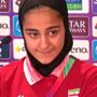 Copertina di Lo sguardo di Sara Didar commuove il mondo: “Siamo preoccupate per l’Iran”. Le lacrime trattenute dalla giovane calciatrice