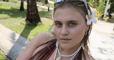 Copertina di “Sono tornata in Italia da Dubai, aereo a taxi pagati da me. Sono cittadina italiana, e ho il diritto di chiedere aiuto allo Stato. Vergogna a chi ci ha augurato di morire lontane da casa, fate schifo”: così Big Mama