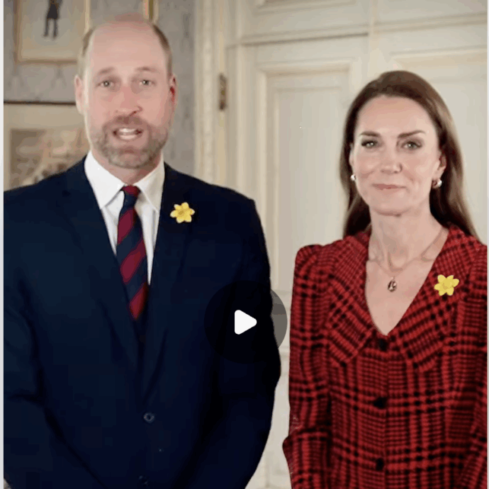 “Lui è  molto, molto bravo”: Kate Middleton fa una battuta in pubblico al principe William, lui si imbarazza e arrossisce