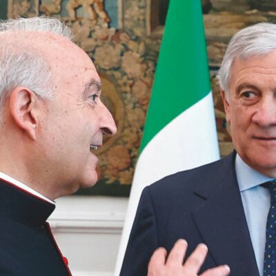Copertina di Tajani affida  al  monsignore  la celebrazione dell’8 marzo
