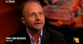Copertina di Referendum, Woodcock attacca il governo Meloni su La7: “Ognuno faccia il mestiere suo”. E critica il fermo preventivo: “Sconcertante”
