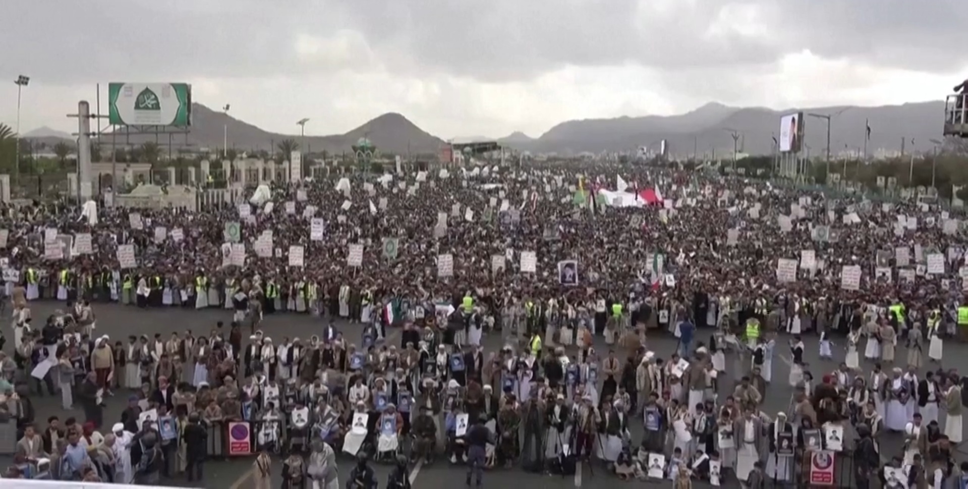 Manifestazioni in Iraq e Yemen in sostegno dell’Iran: migliaia di persone in piazza – Video