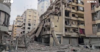 Copertina di Attacchi israeliani sulla periferia sud di Beirut, esplosioni e forti boati: “297 morti da lunedì” – Video