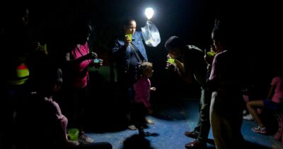 Copertina di Blackout a Cuba: proteste in strada coi “cacerolazos”