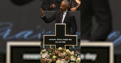 Copertina di Obama accusa Trump (senza mai citarlo): “Ogni giorno ci svegliamo con un nuovo assalto alle nostre istituzioni democratiche”