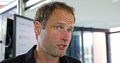 Copertina di I giudici fermano Schwazer nella mezza maratona mentre lotta per la vittoria: lui riparte e poi si ritira