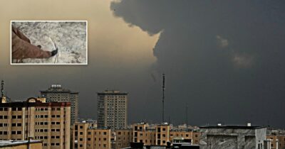 Copertina di A Teheran cade pioggia nera dopo i raid sugli impianti petroliferi: “Restate a casa” | Video