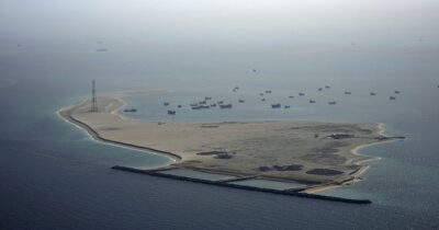 Copertina di Stretto di Hormuz, la scommessa dell’armatore greco Prokopiou: invia cinque navi e una viaggia già al largo dell’India