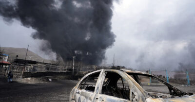 Copertina di Guerra all’Iran, Axios: “Gli Usa sgomenti per gli attacchi di Israele agli impianti petroliferi”. Media di Tel Aviv: “Rinviata la visita di Witkoff e Kushner”