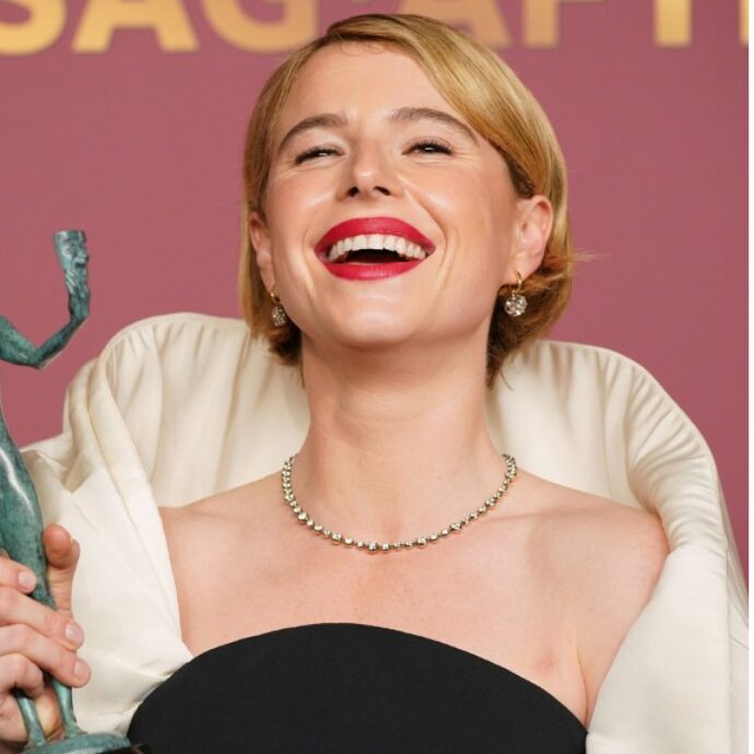 La clamorosa Jessie Buckley domina i pronostici, ma tra le non protagoniste è sfida aperta: la corsa agli Oscar 2026 delle attrici