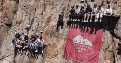 Copertina di Se non soffrite di vertigini e siete molto allenati potete bere il caffè più insolito del mondo: ecco dove