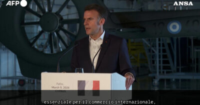 Copertina di Iran, Macron: “Prepariamo missione difensiva per riaprire lo stretto di Hormuz dopo la parte più calda del conflitto”