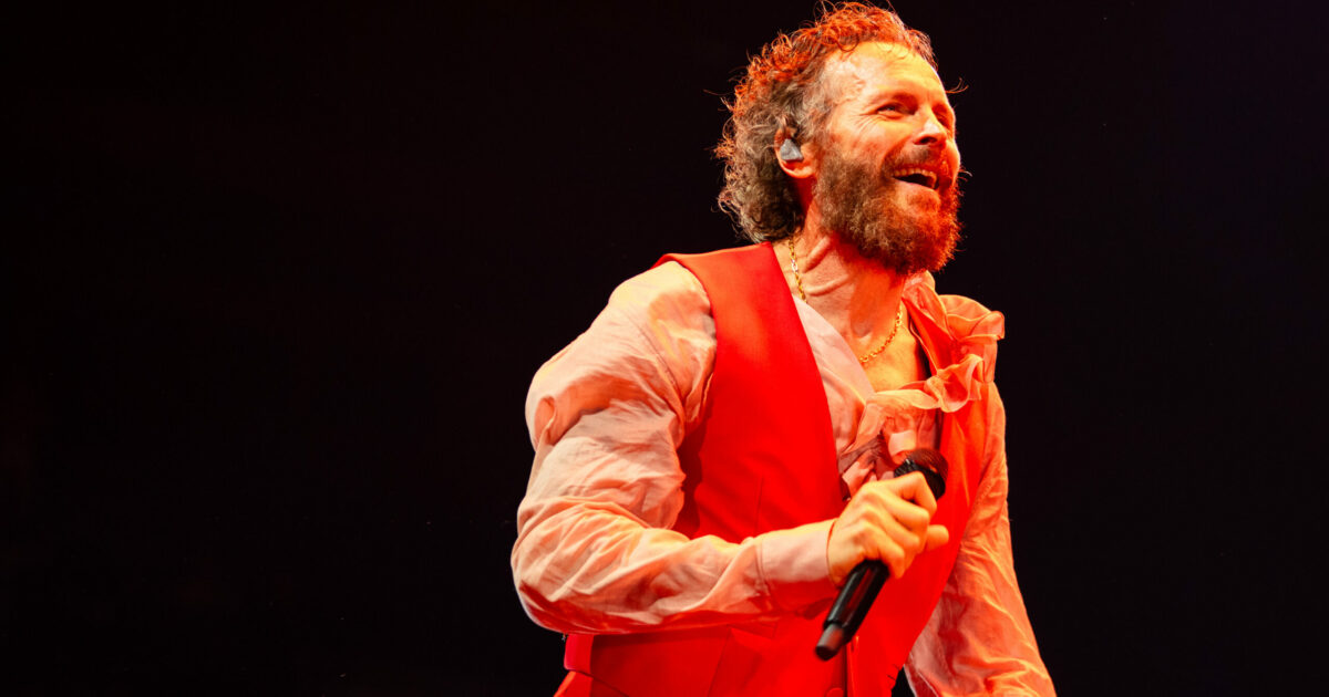 Jovanotti è più forte della guerra e riesce a fare i concerti in Australia: le immagini di L’Arca di Lorè – VIDEO