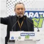 Copertina di Caiazza l’avvocato “supergarantista” addita sui social due magistrati a un corteo per il No: “Come vi sentireste a essere giudicati da loro?”