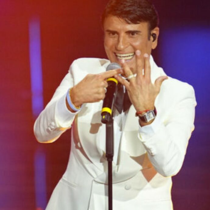 “La tua ‘Per sempre sì’ è un regalo per il referendum”: la telefonata a sorpresa di Giorgia Meloni a Sal Da Vinci