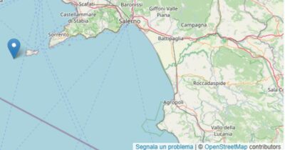 Copertina di “Sprofondamento” di uno strato “di litosfera sotto il Mar Tirreno”, la spiegazione dell’Ingv per il forte terremoto nel Golfo di Napoli