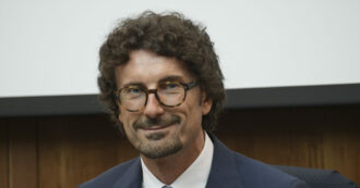 Copertina di Referendum, l’ex ministro M5s Toninelli si sbilancia: “Meloni ha ragione, la riforma è migliorativa”