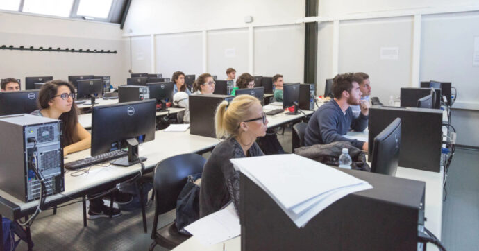 Tfs dipendenti pubblici, la Consulta rinvia la sentenza al 2027: un paradosso sul piano dei diritti