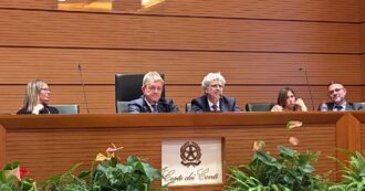 Copertina di Riforma della Corte dei Conti, il procuratore della Lombardia: “Il tetto ai risarcimenti danneggia la collettività. Il 70% resta accollato ai contribuenti”