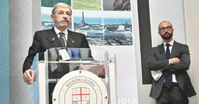 Copertina di Schedature al “Secolo XIX”: le chat sbugiardano Bucci