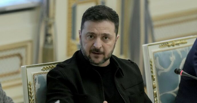 Zelensky tenta lo scambio: razzi per droni. E nega l’ispezione al gas