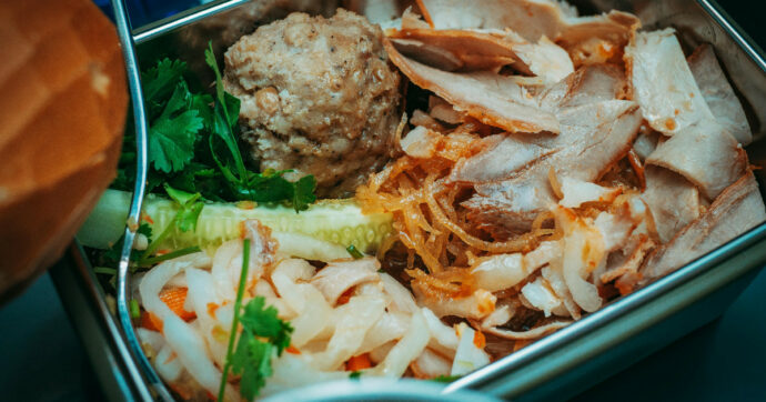 “La schiscetta sbagliata può rovinare anche il pasto più sano”: il pranzo a lavoro diventa tossico se non scegli il giusto contenitore